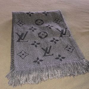 Louis Vuitton RARE FIND Wool & silk scarf